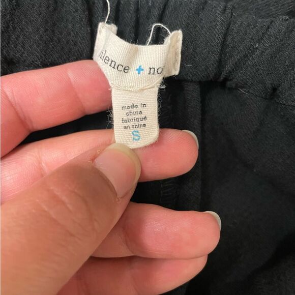 Silence + Noise Pleated Black Drawstring Cuffed Dressy Jogger Pant SZ S - Picture 8 of 9